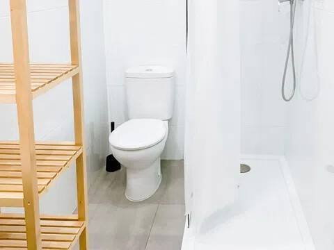 Zimmer 120 m², Valencia