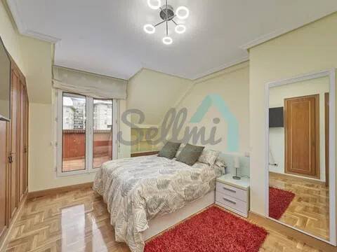 Piso de 70 m² en Oviedo