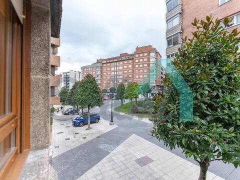 Pis de 83 m² a Oviedo