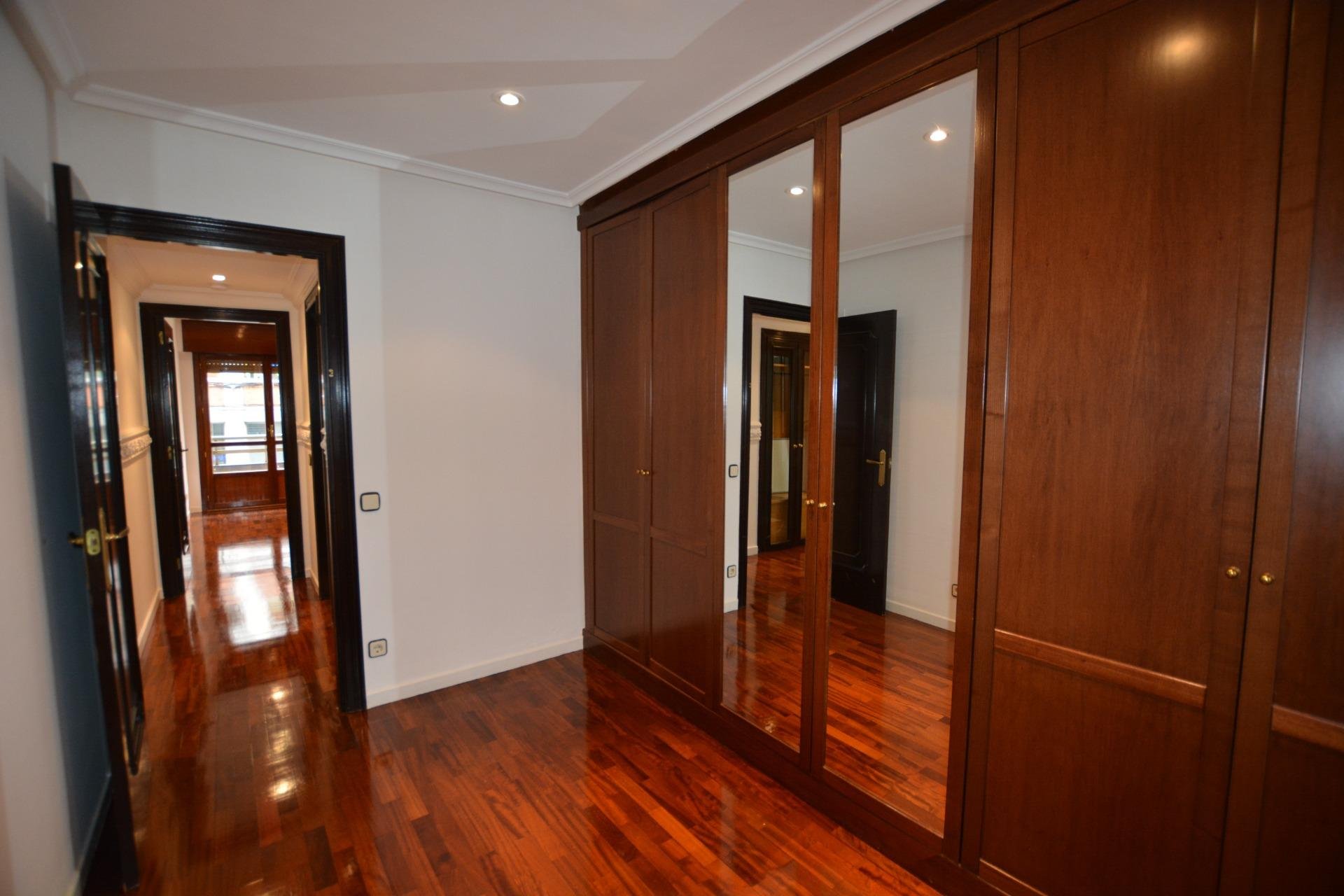 Piso de 76 m² en Oviedo