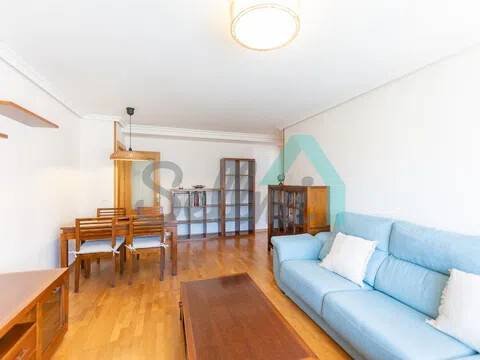 Pis de 117 m² a Oviedo