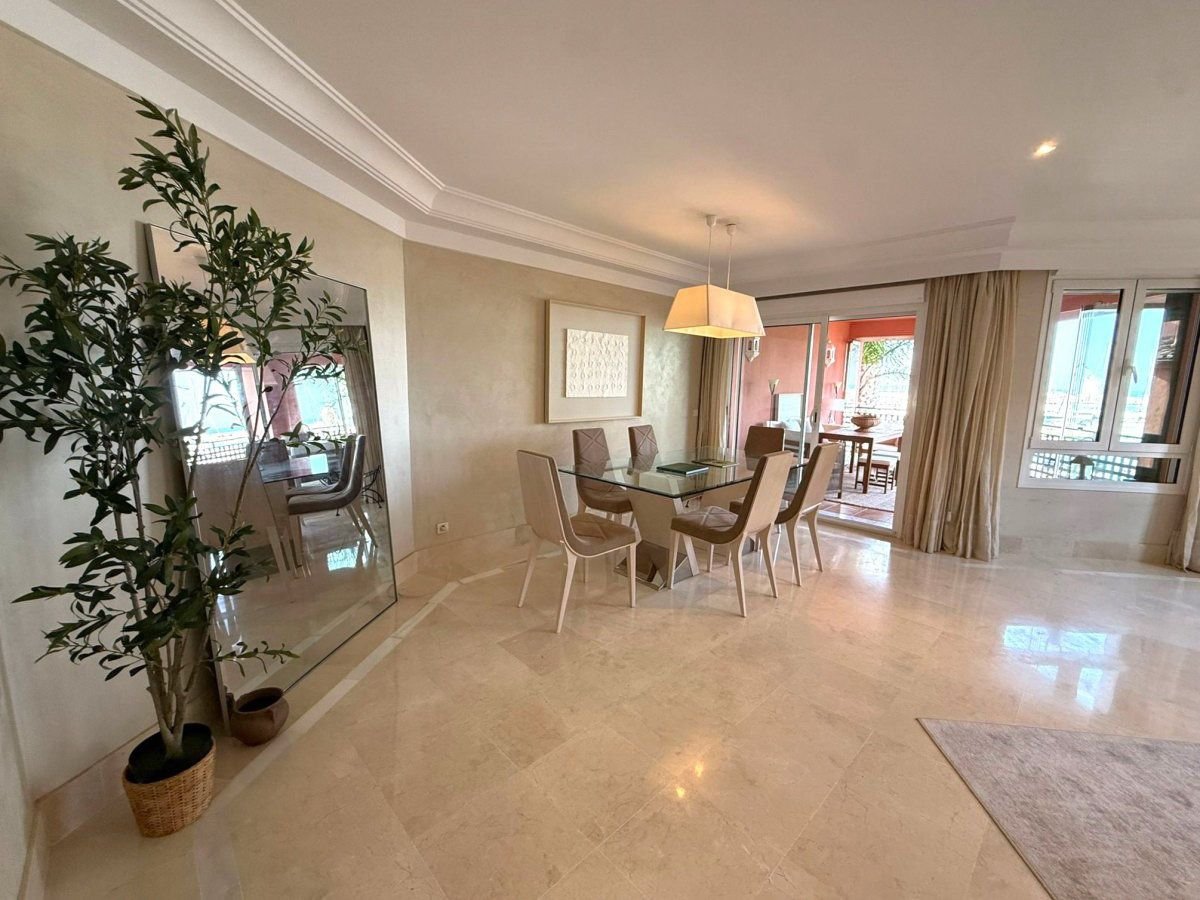 Pis de 180 m² a San Roque
