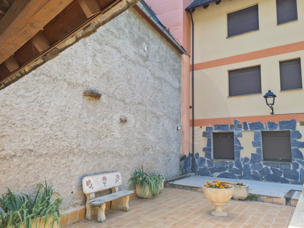 Piso de 70 m² en Les