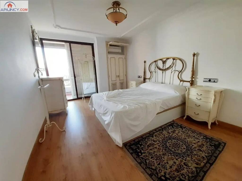 Piso de 120 m² en Sevilla