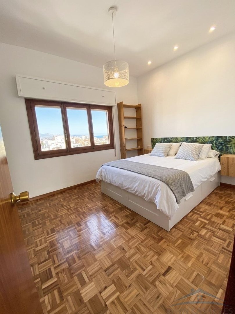 Piso de 70 m² en Almería