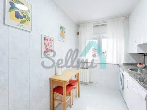 Piso de 93 m² en Oviedo
