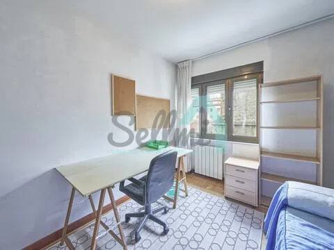 Piso de 86 m² en Oviedo