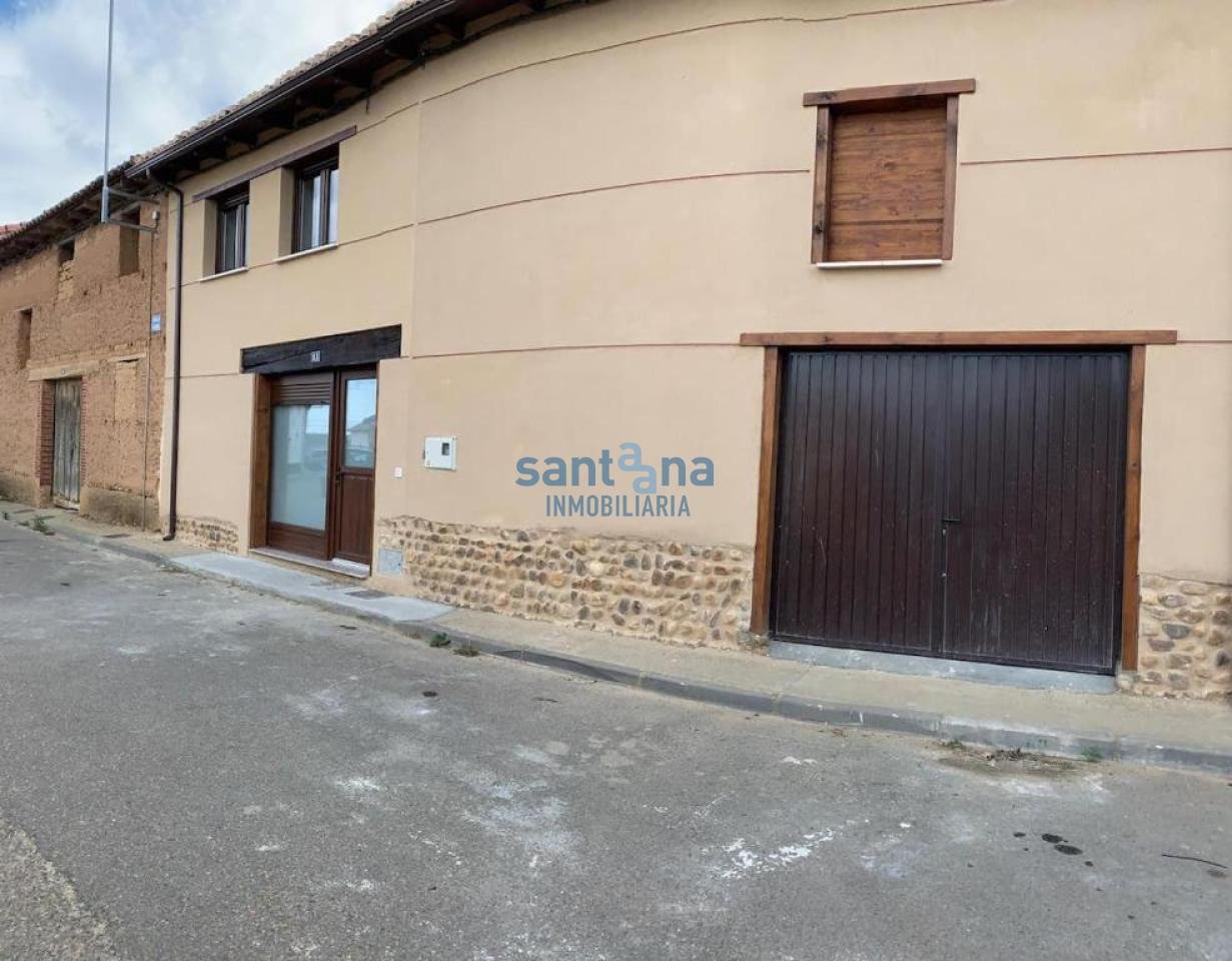 Casa de 140 m² en Villaturiel