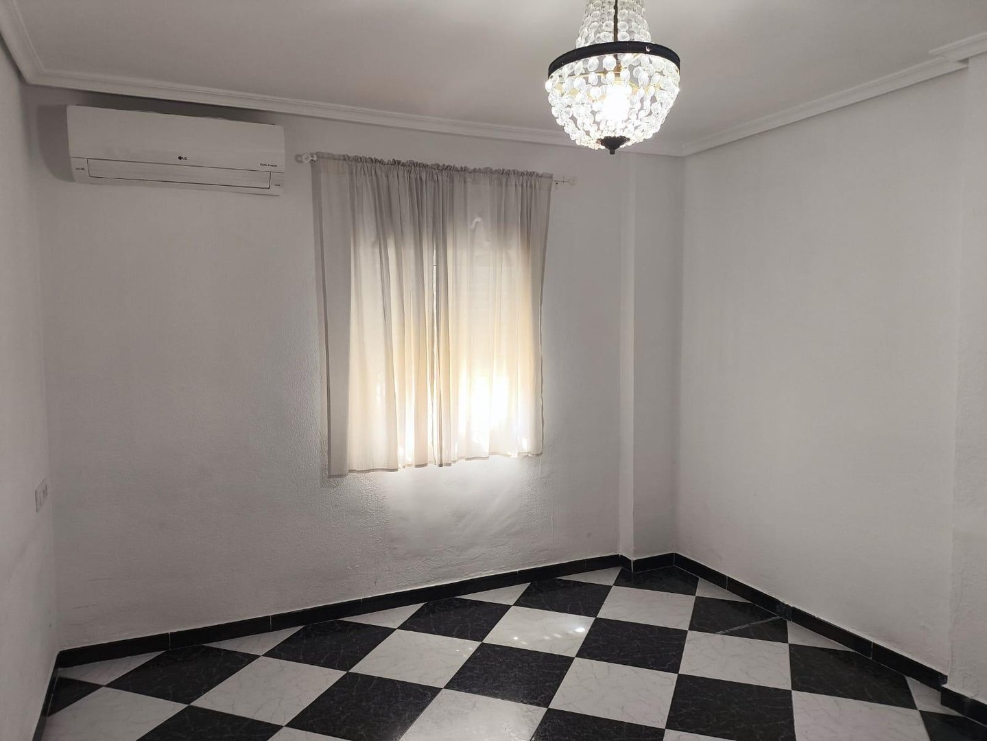 Piso de 80 m² en Sevilla