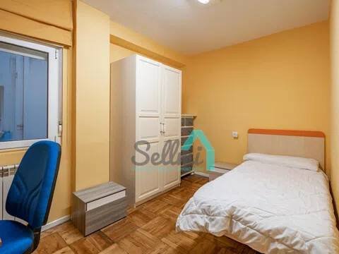 Piso de 80 m² en Oviedo