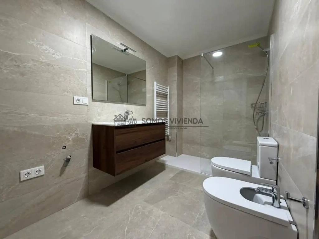 Piso de 80 m² en Ourense