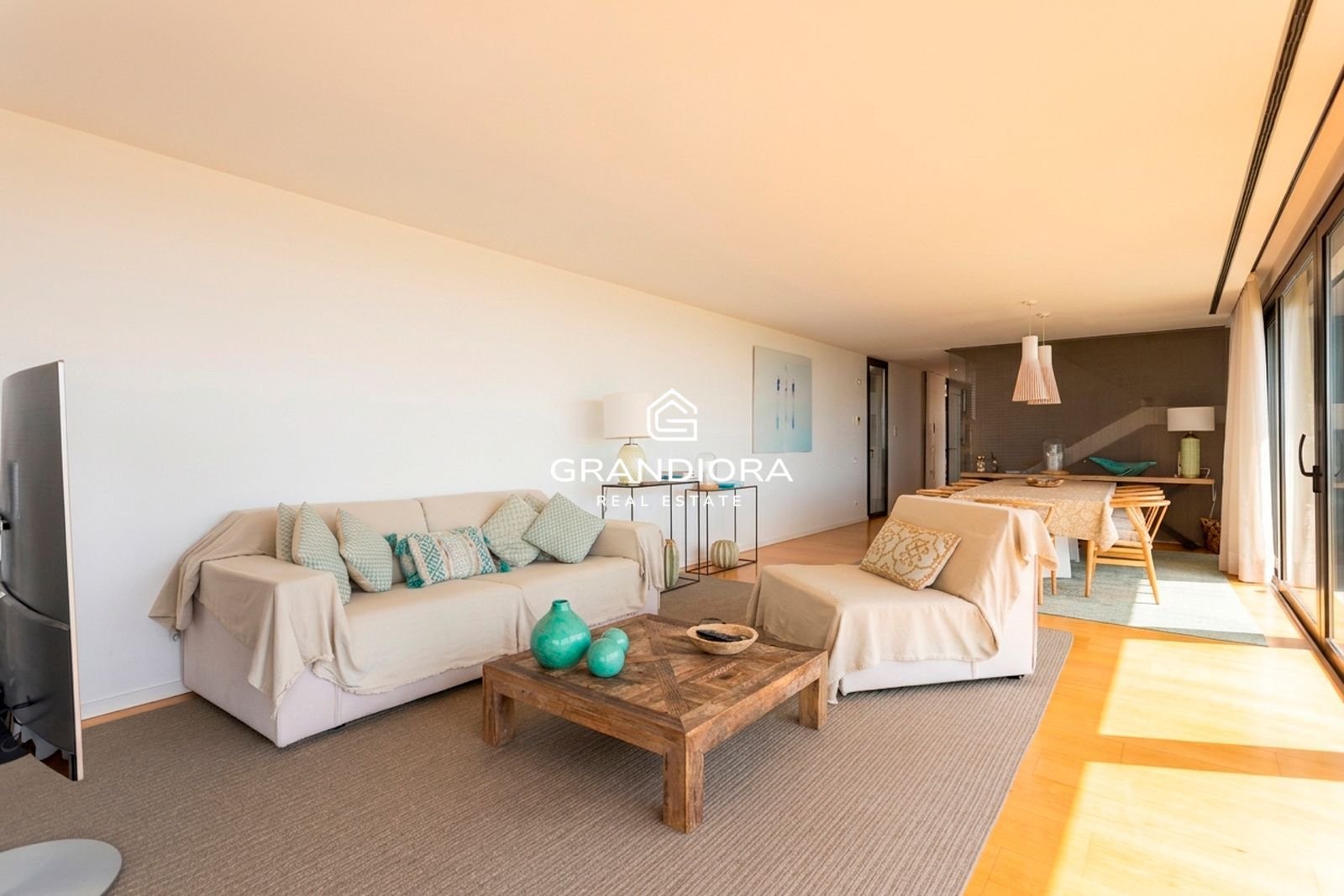 Casa de 450 m² en Población de Arroyo