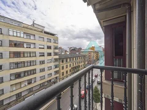 Piso de 48 m² en Oviedo