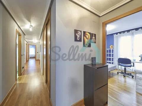 Piso de 132 m² en Oviedo