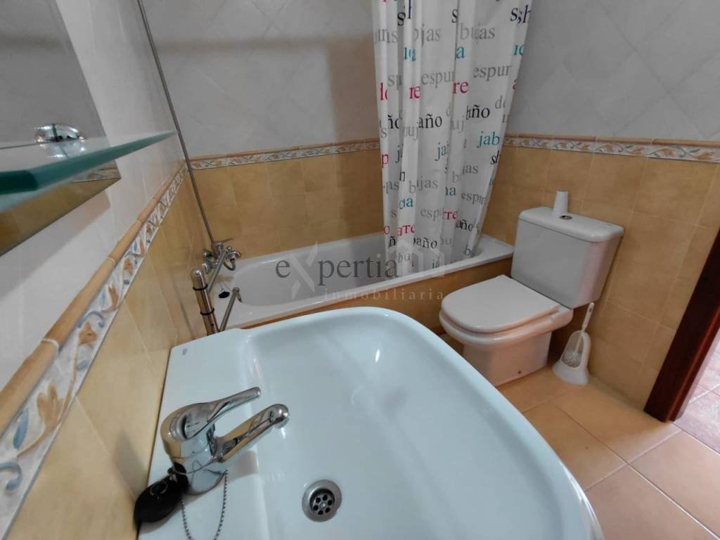 Piso de 71 m² en Boiro