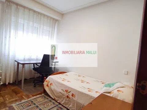 Piso de 95 m² en Oviedo