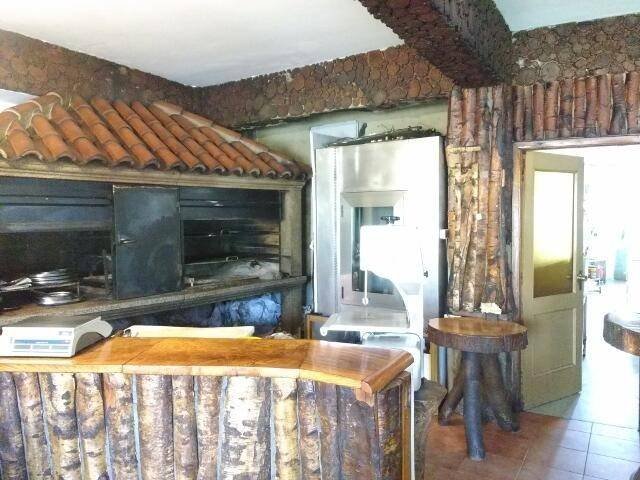 Casa de 500 m² en Oroso