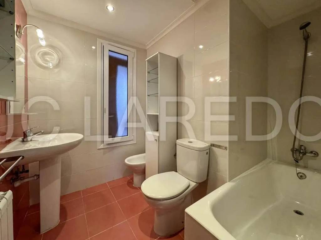Piso de 75 m² en Laredo