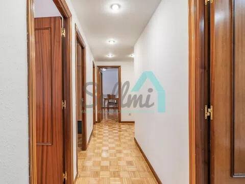 Piso de 87 m² en Oviedo