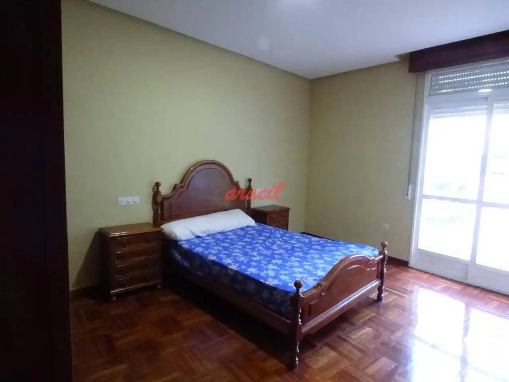 Piso de 93 m² en Ourense