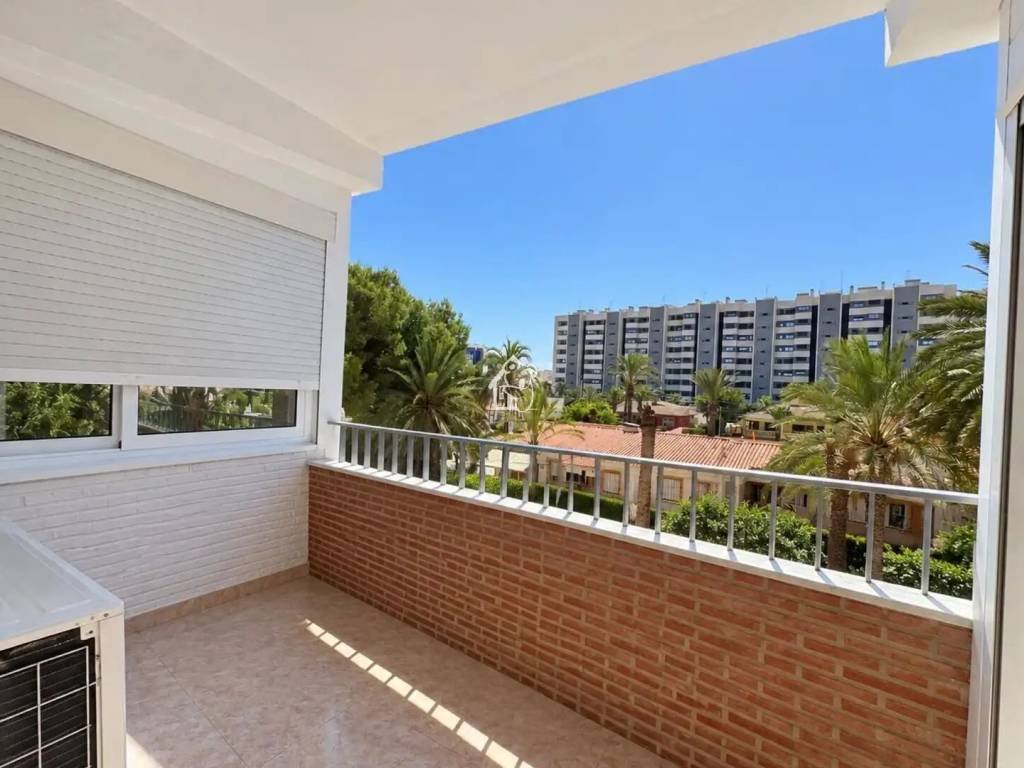 Piso de 90 m² en Torrevieja