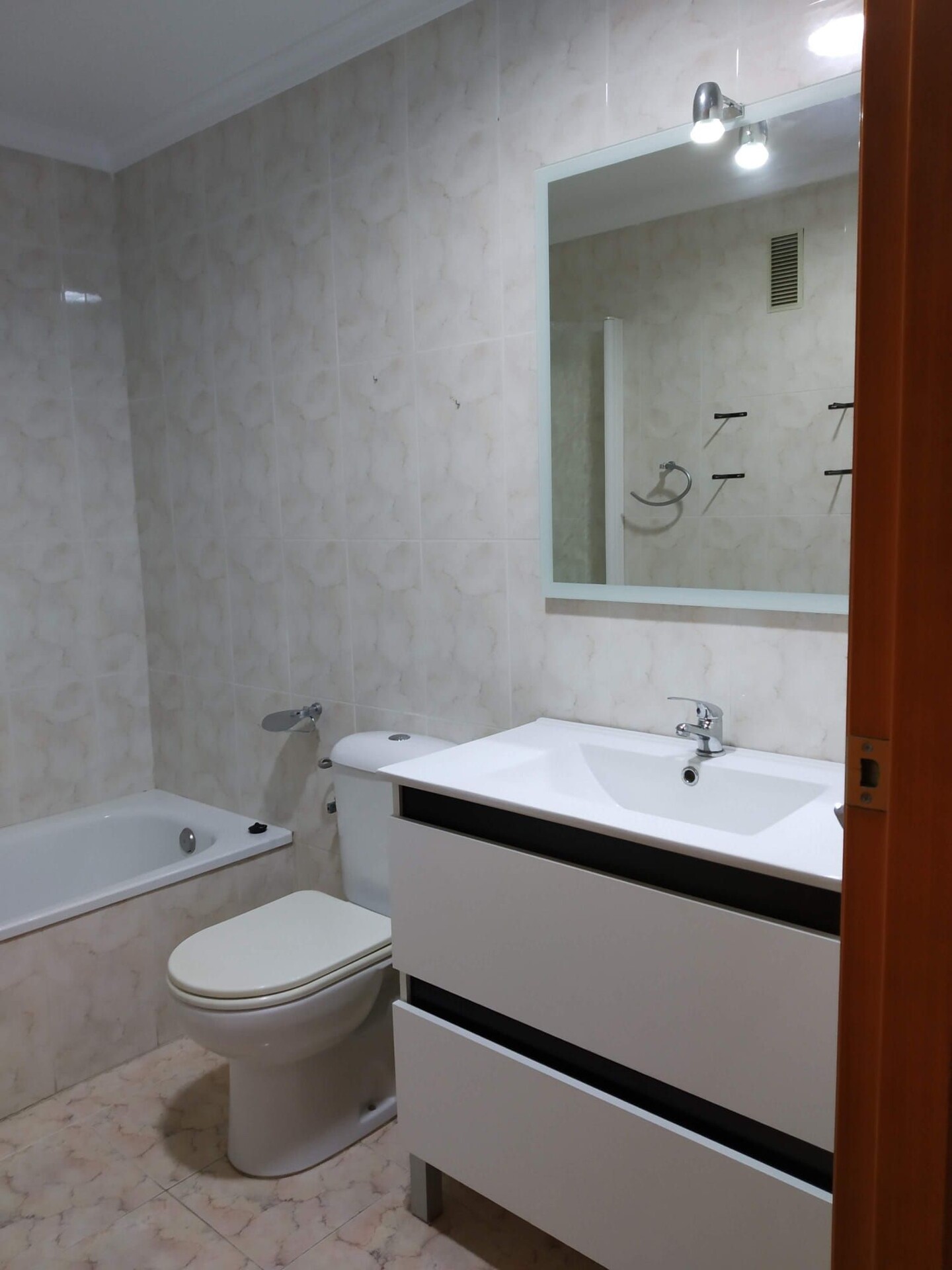 Piso de 100 m² en Manises