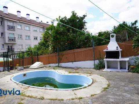 Habitación 260 m², Oleiros