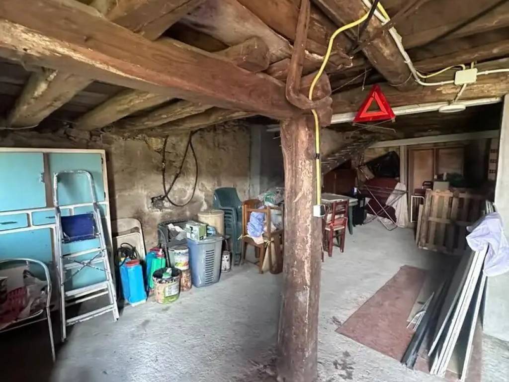 Casa de 95 m² en Parada de Sil