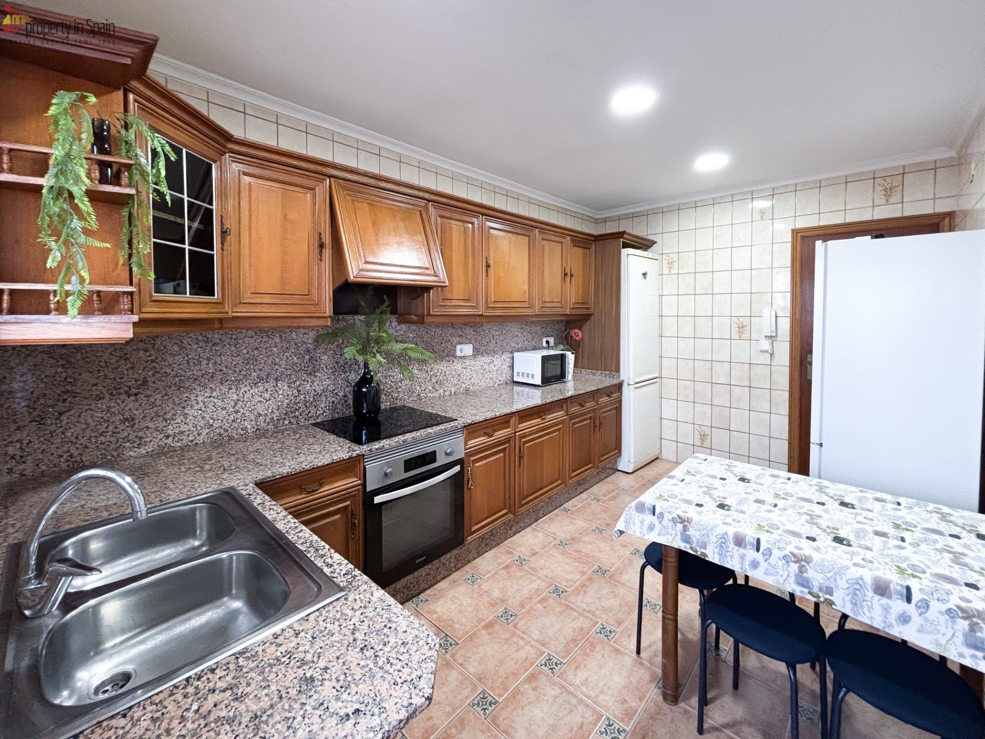 Habitación 96 m², Alicante