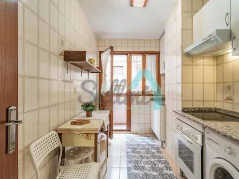 Piso de 87 m² en Oviedo