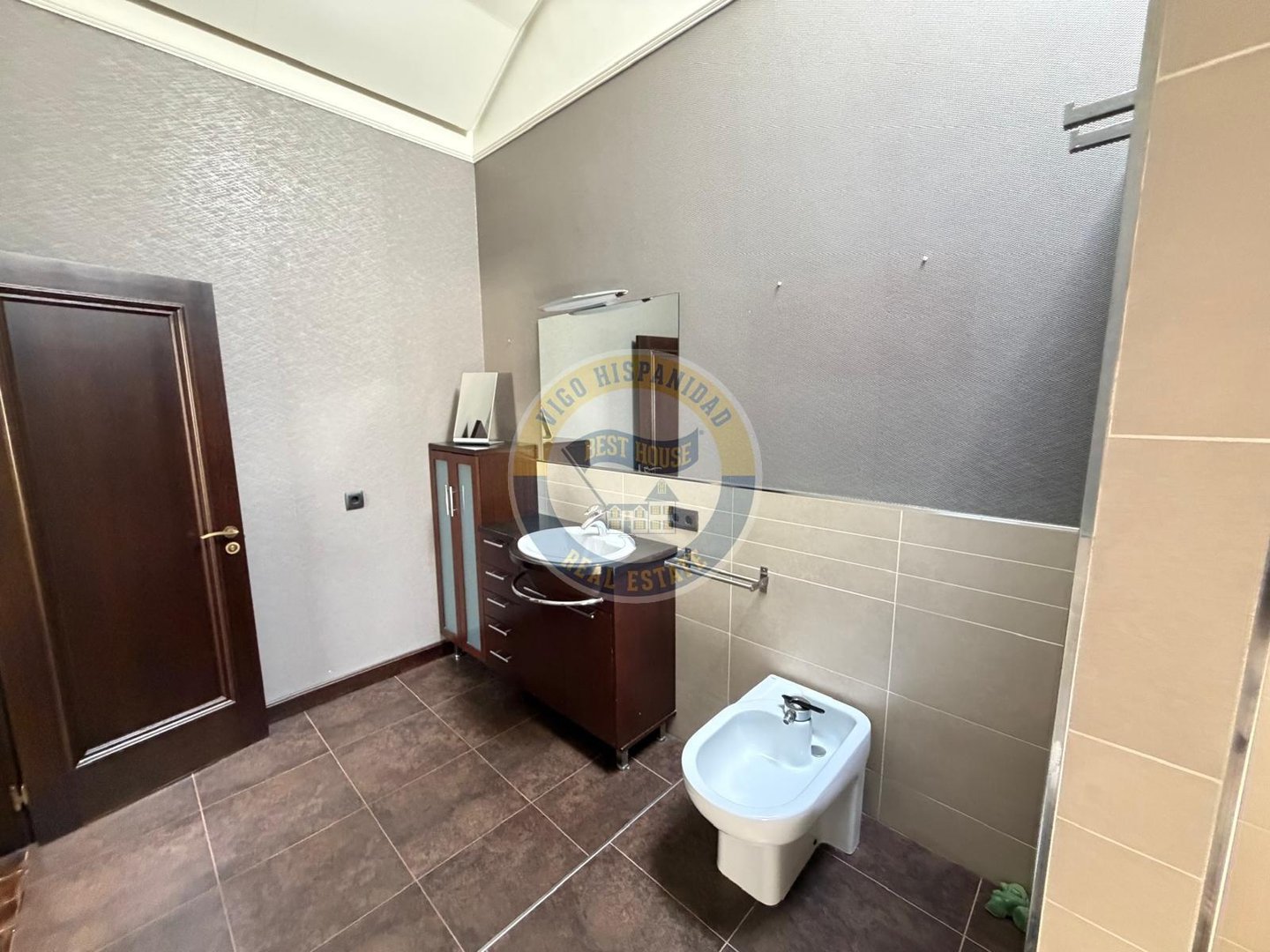 Piso de 250 m² en Vigo