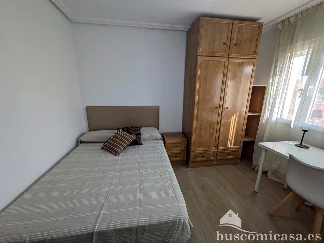 Habitació de lloguer, Linares