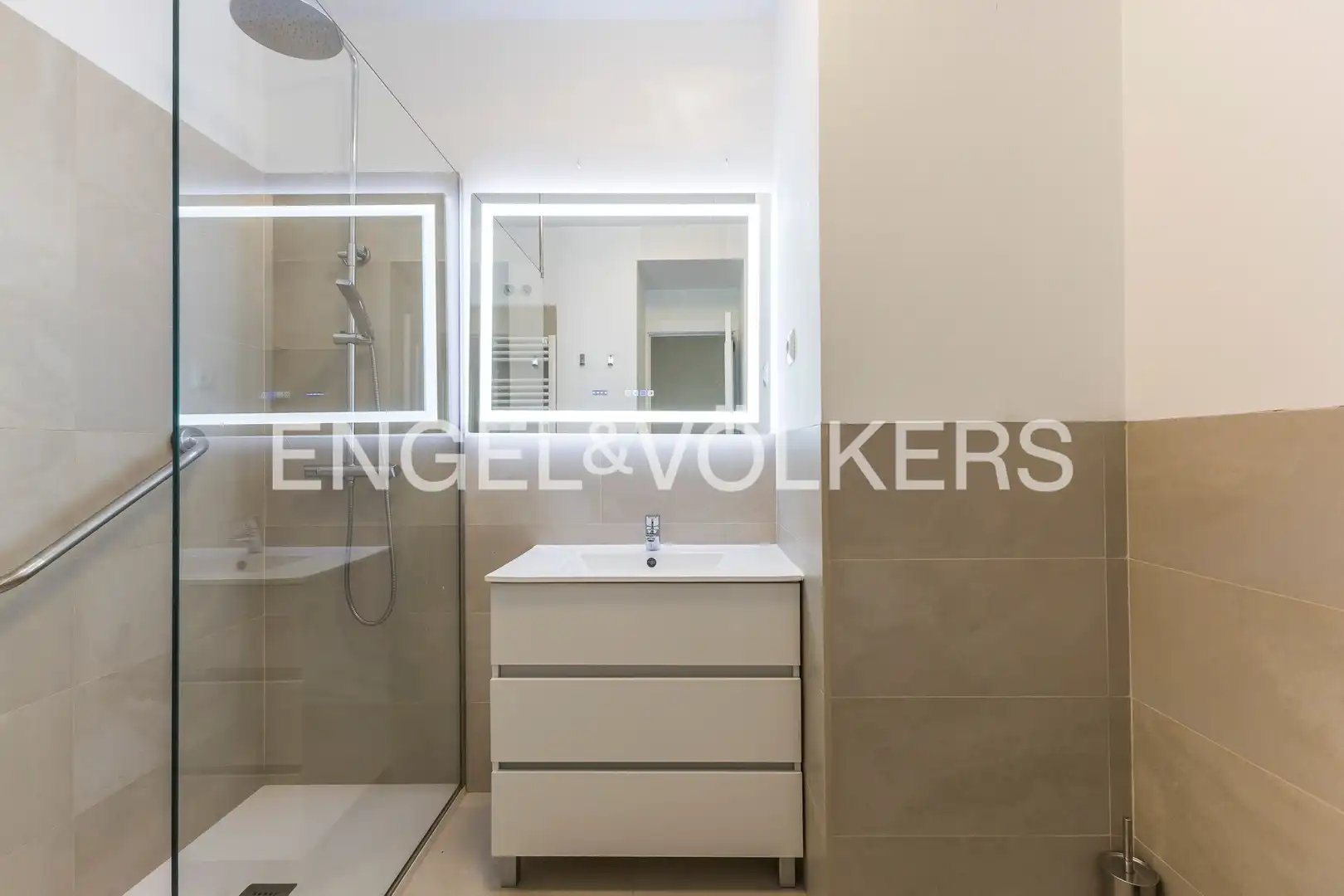 Wohnung 135 m² in Madrid