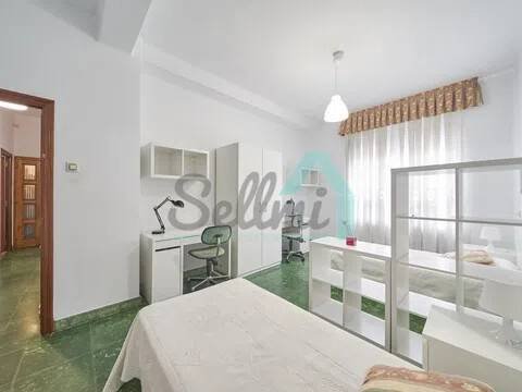Piso de 146 m² en Oviedo
