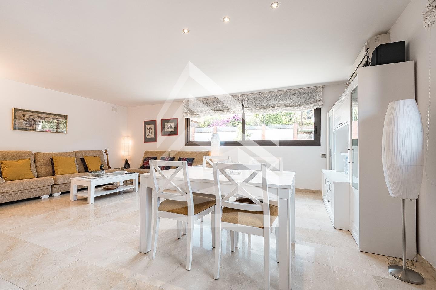 Haus 228 m² in Sant Just Desvern