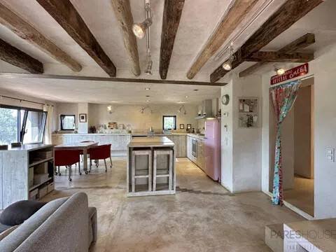 Flat 250 m² in Peralada