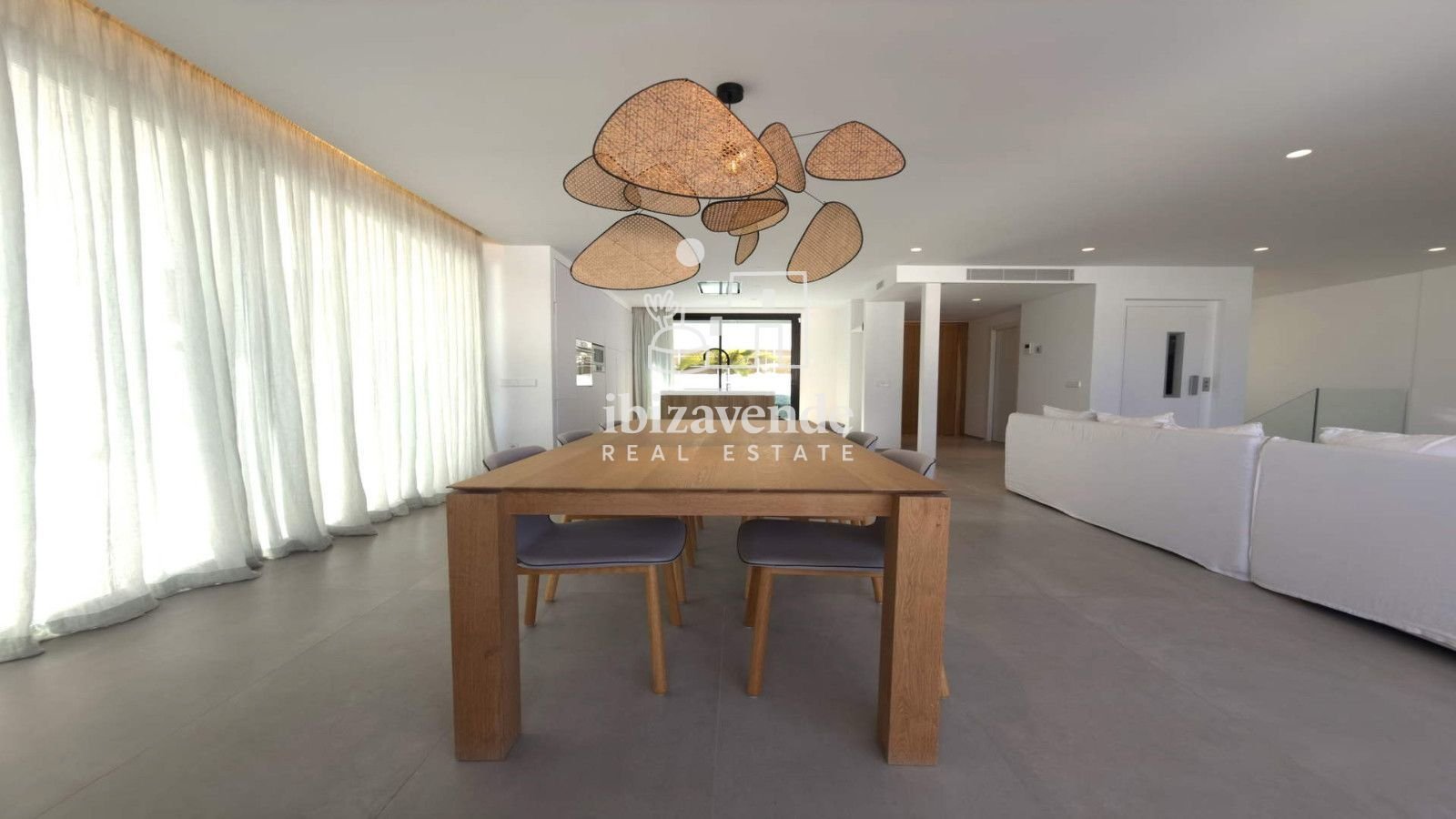 Дом 595 м² в Santa Eulària des Riu