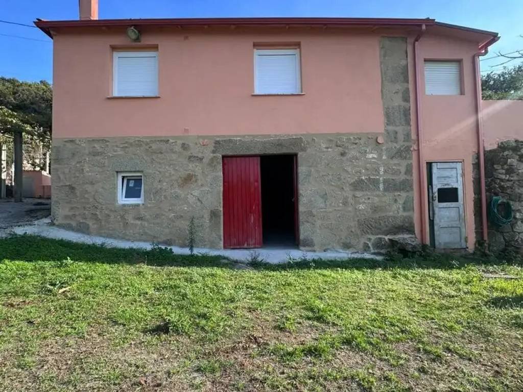 Casa de 95 m² en Parada de Sil