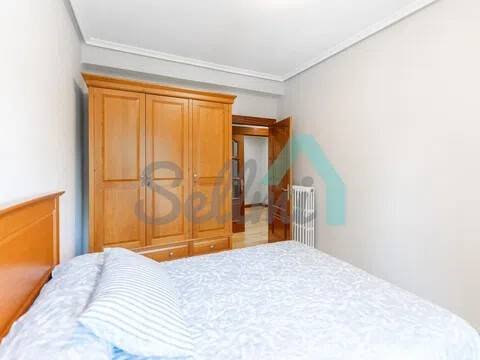 Piso de 104 m² en Oviedo