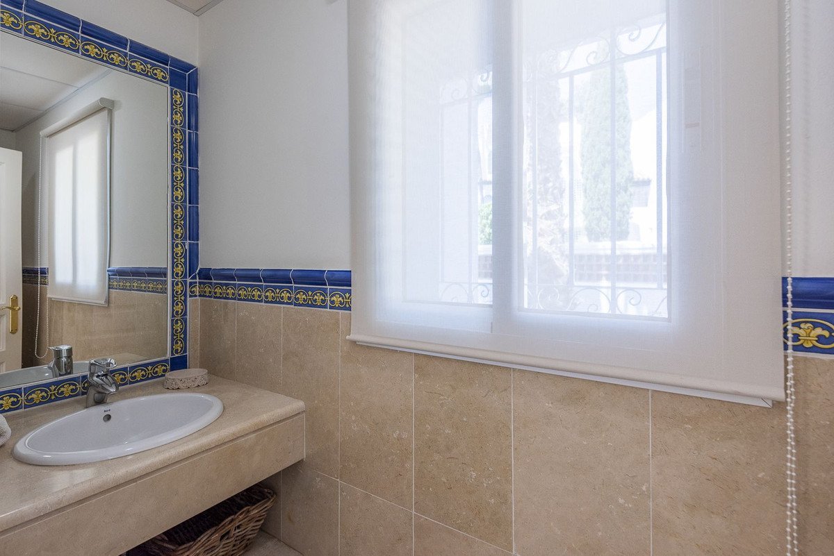 Casa de 319 m² en Estepona