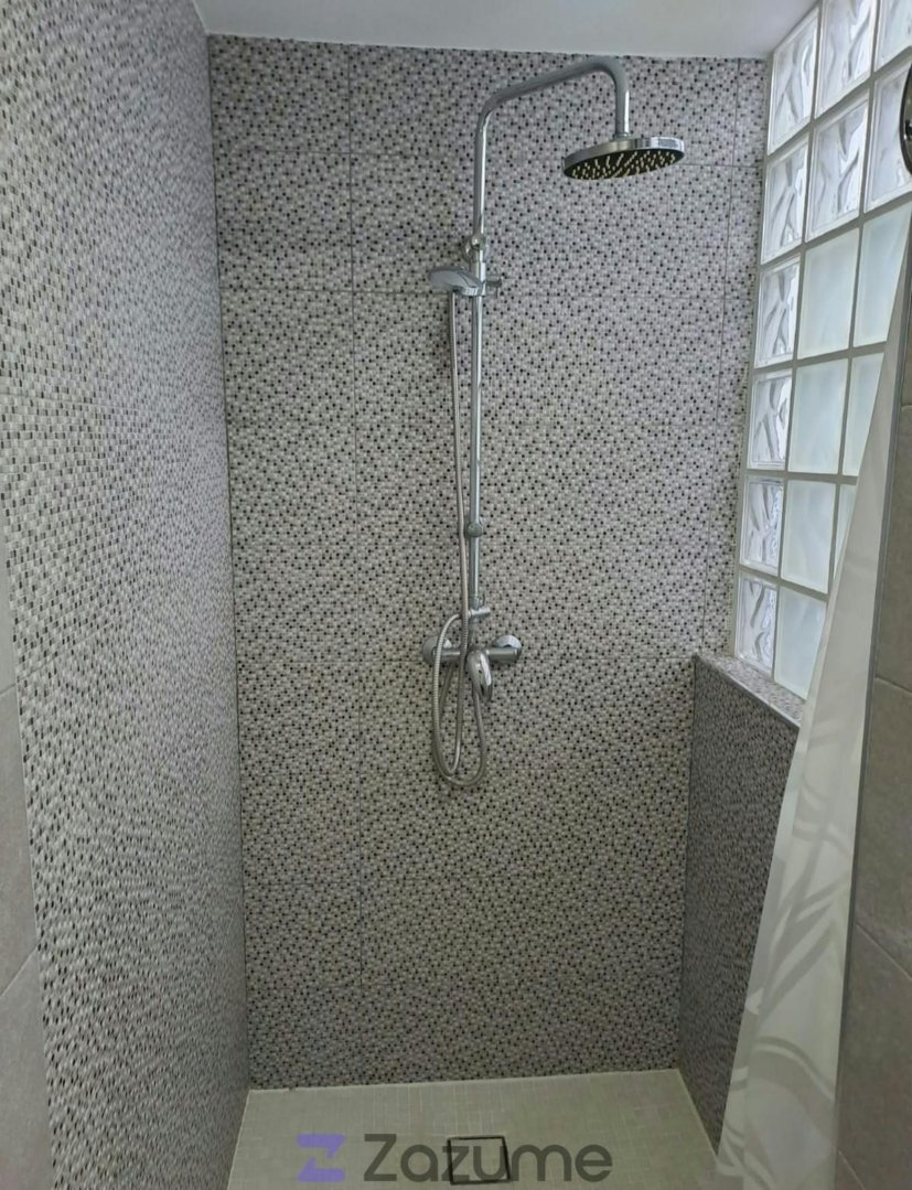 Piso de 90 m² en Linares