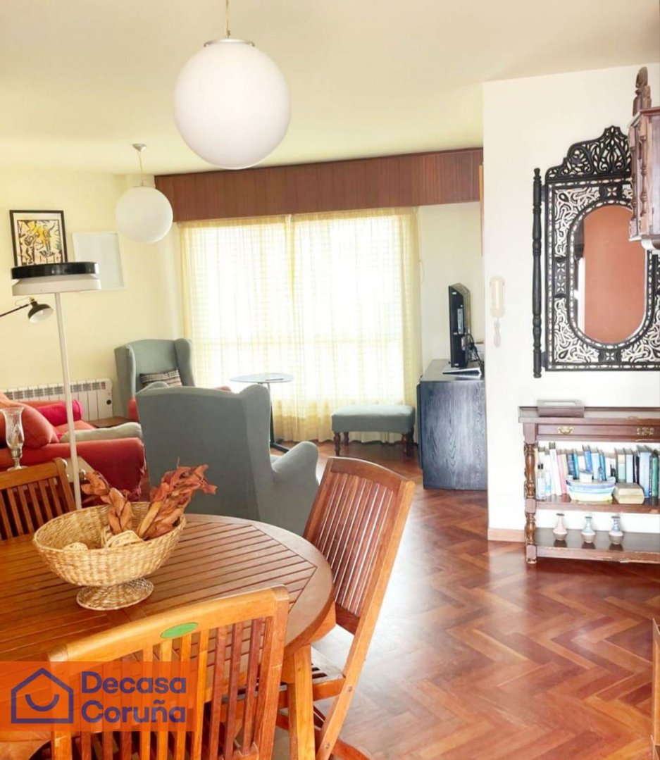 Piso de 90 m² en Oleiros