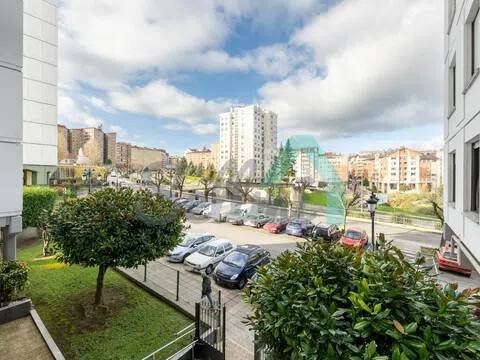 Piso de 80 m² en Oviedo