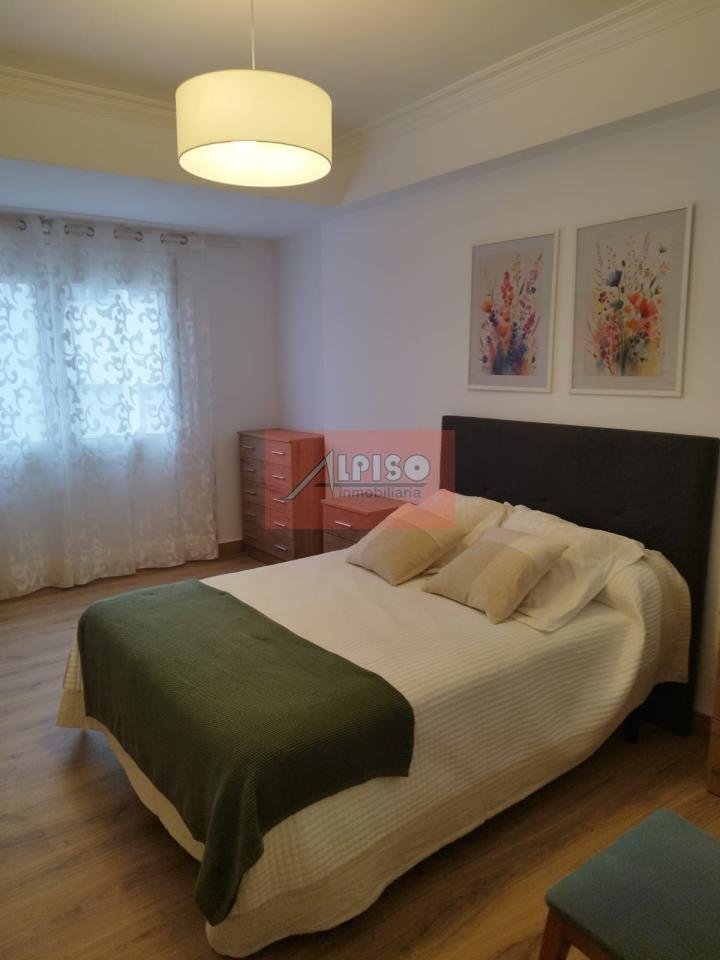Piso de 85 m² en Ourense