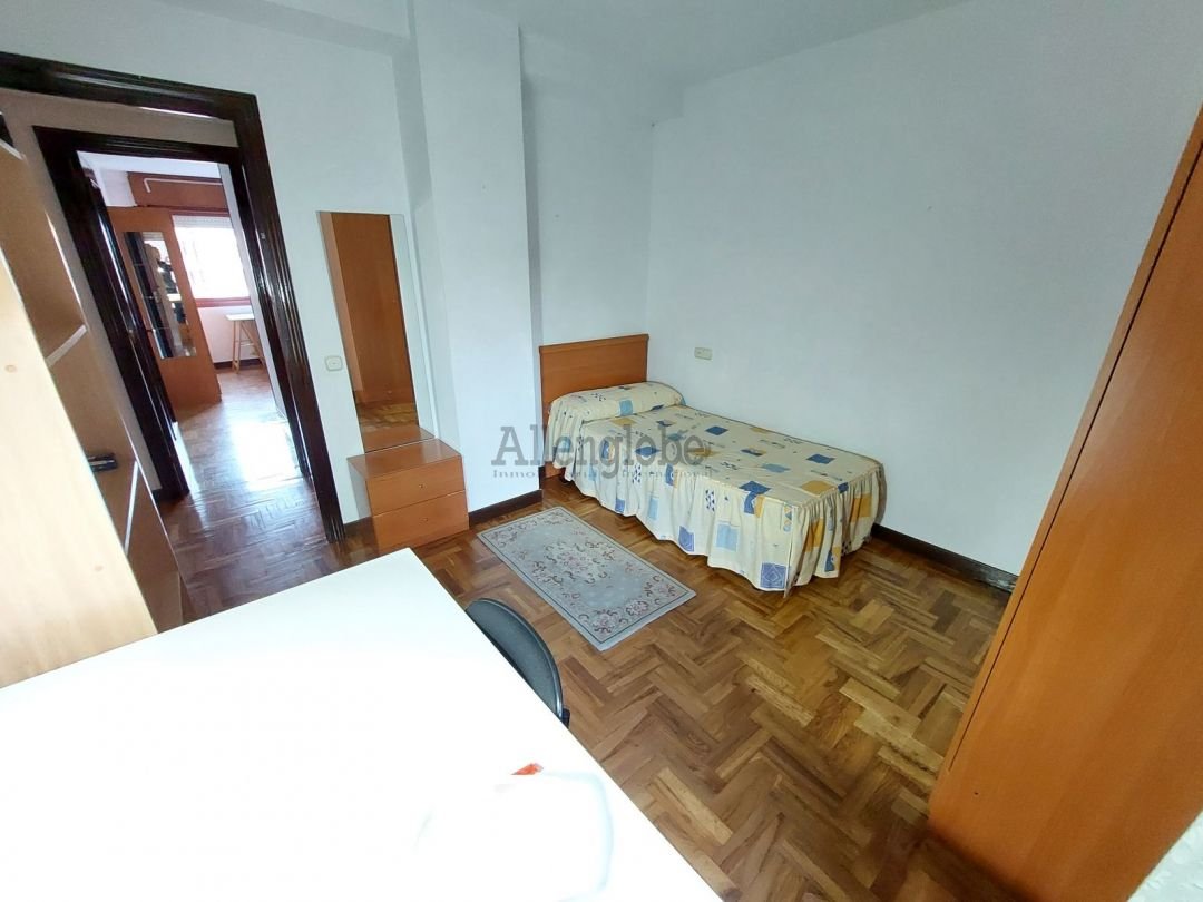 Piso de 120 m² en Oviedo