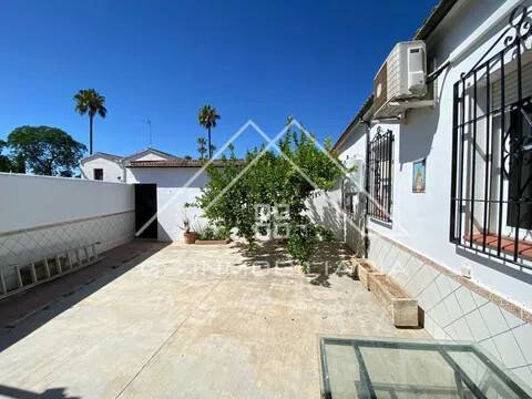 Casa de 300 m² a Lucena