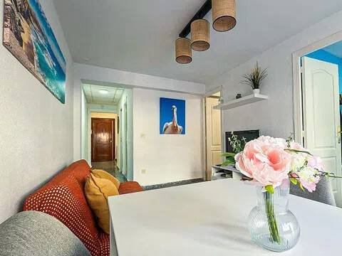 Piso de 77 m² en Almería