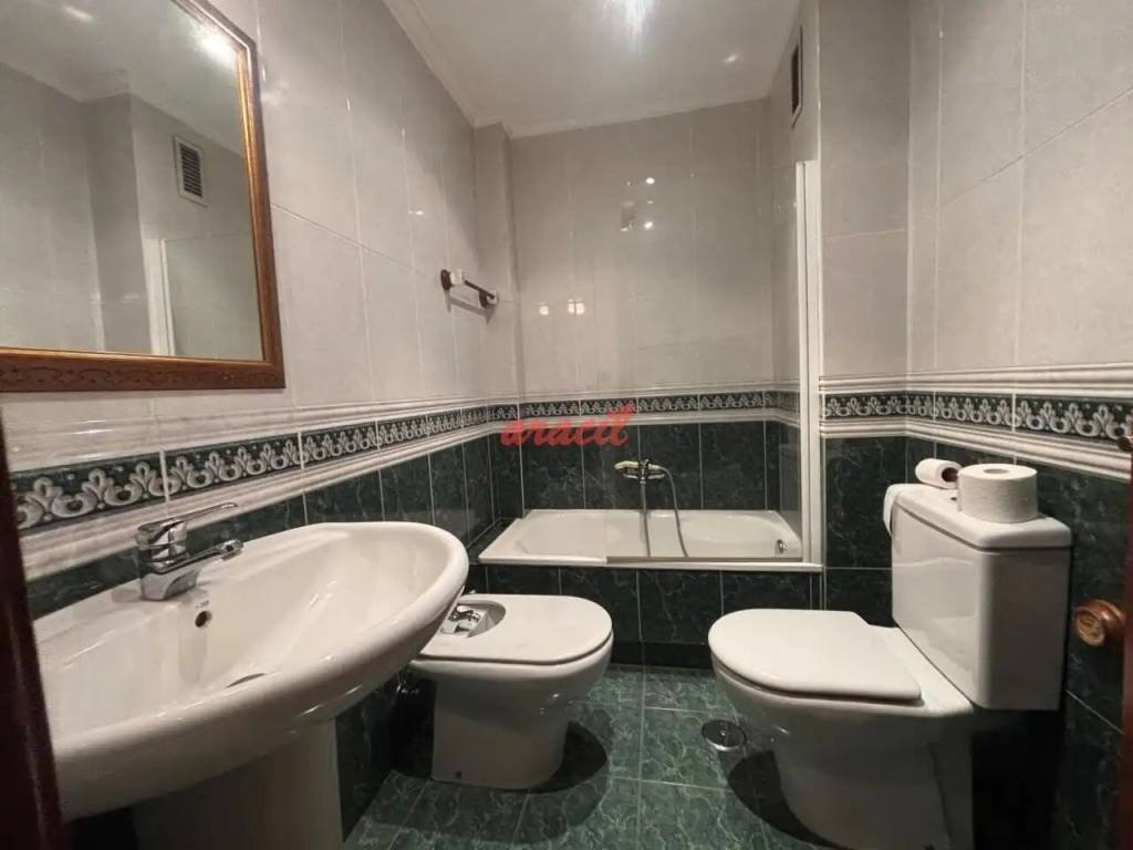 Piso de 80 m² en Ourense