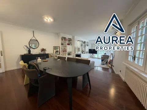 Haus 357 m² in Esplugues de Llobregat