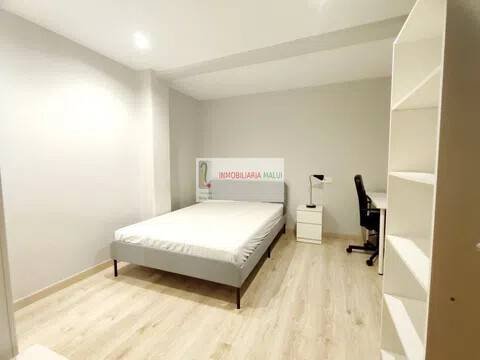 Pis de 80 m² a Oviedo
